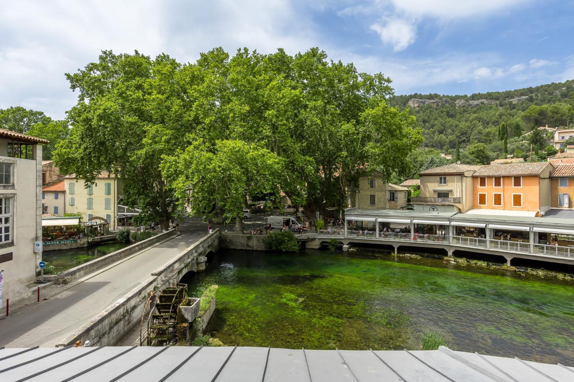 Le Chateau Olive Et Raisin Fontaine-de-Vaucluse Kültér fotó